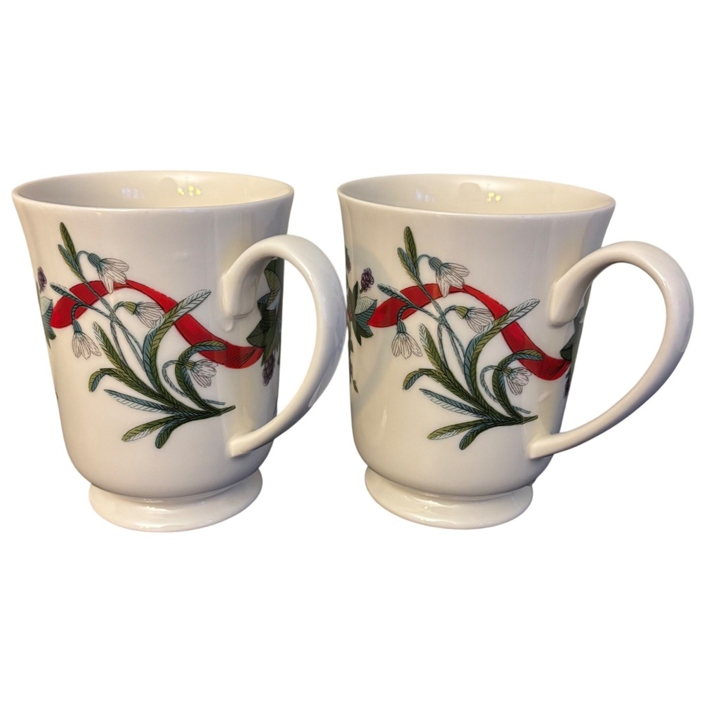 Martha Stewart Macy's Christmas HOLLY BERRY Red Ribbon Mugs Set of 2 Excellent